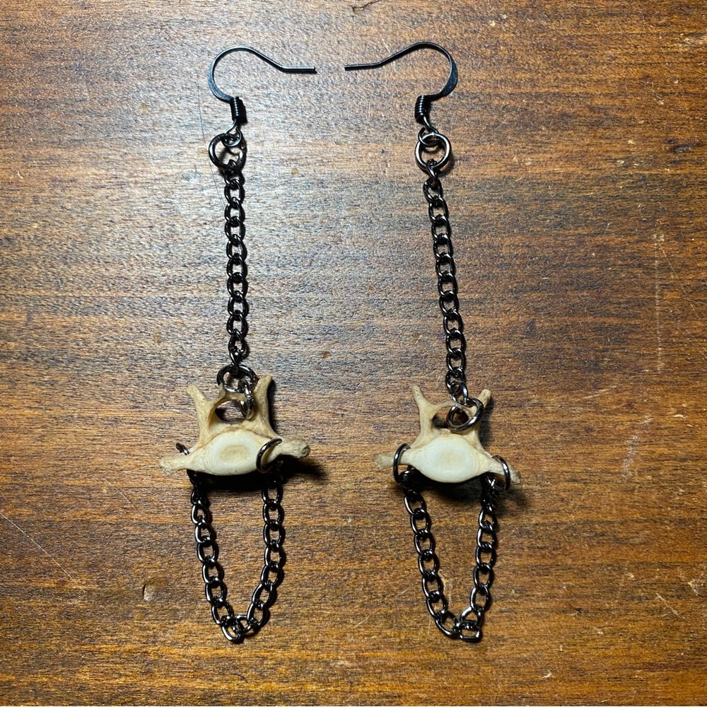 Coyote Tail Bone Gunmetal Chain Earrings